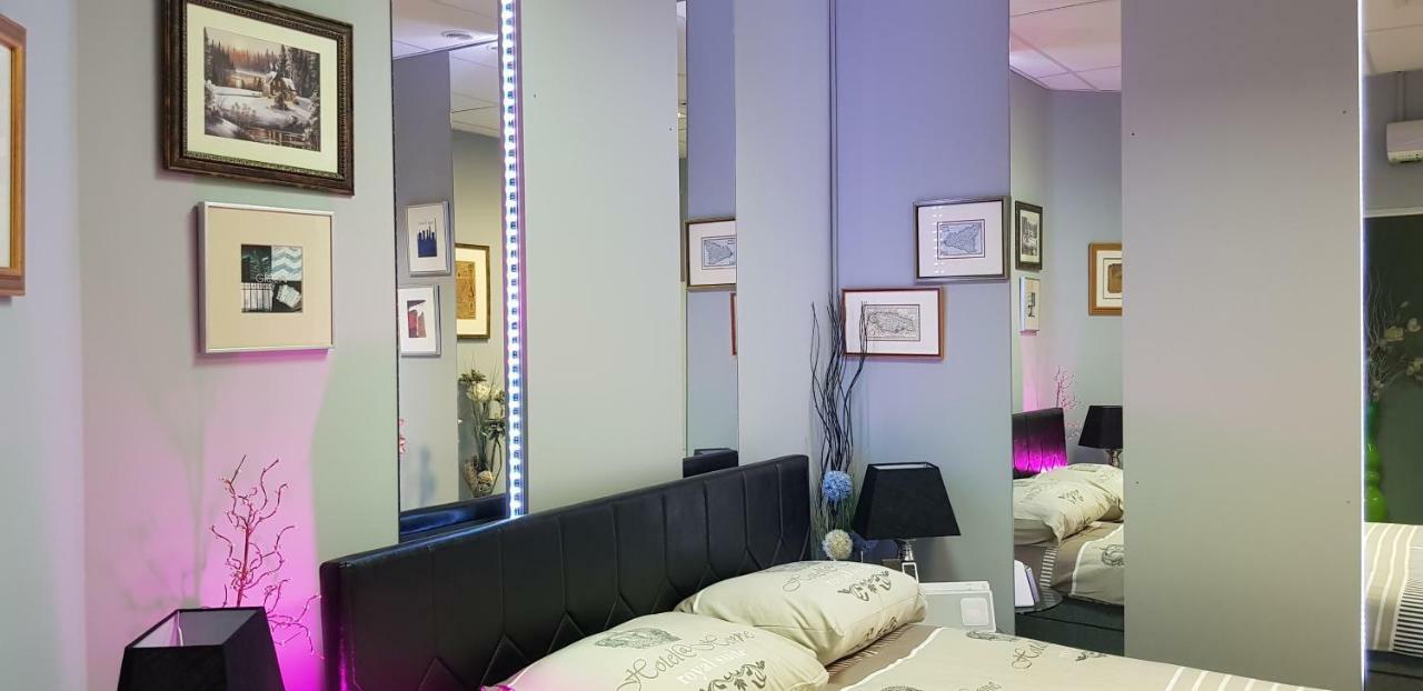 Charming Design Apartment In The Heart Of Leida Esterno foto